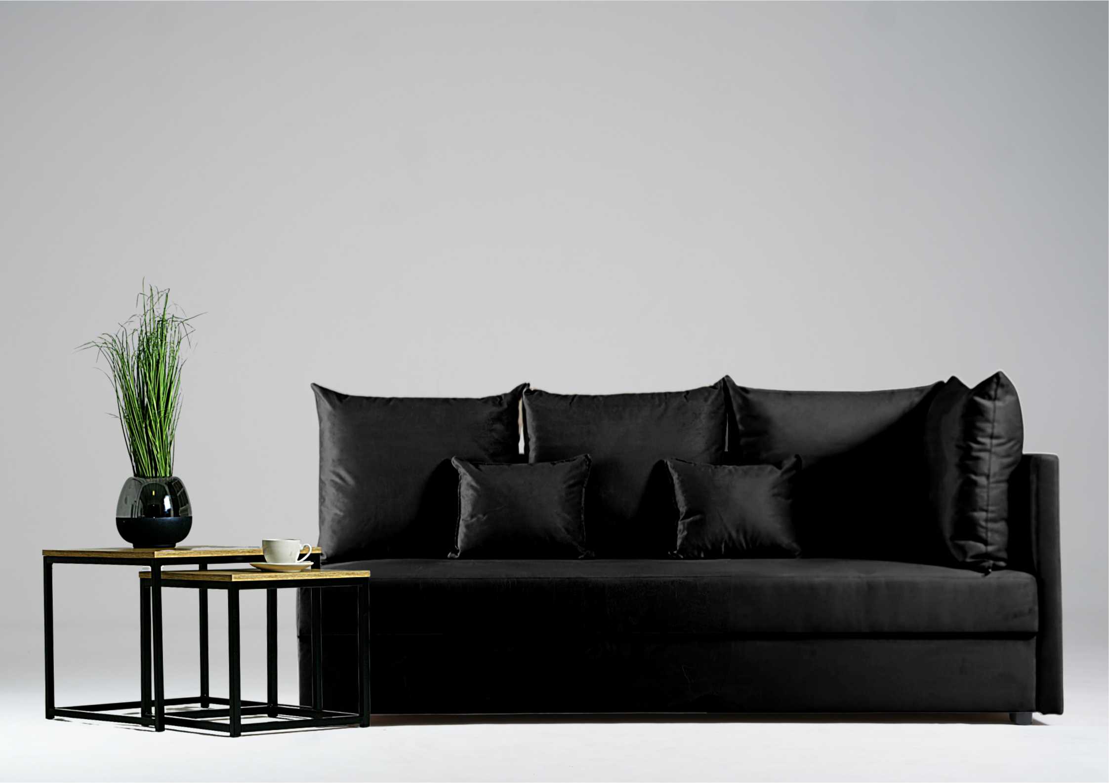 Czarna sofa do salonu Mobo